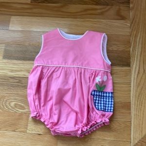 Beaufort bonnet pink bubble set in size 12-18 months.